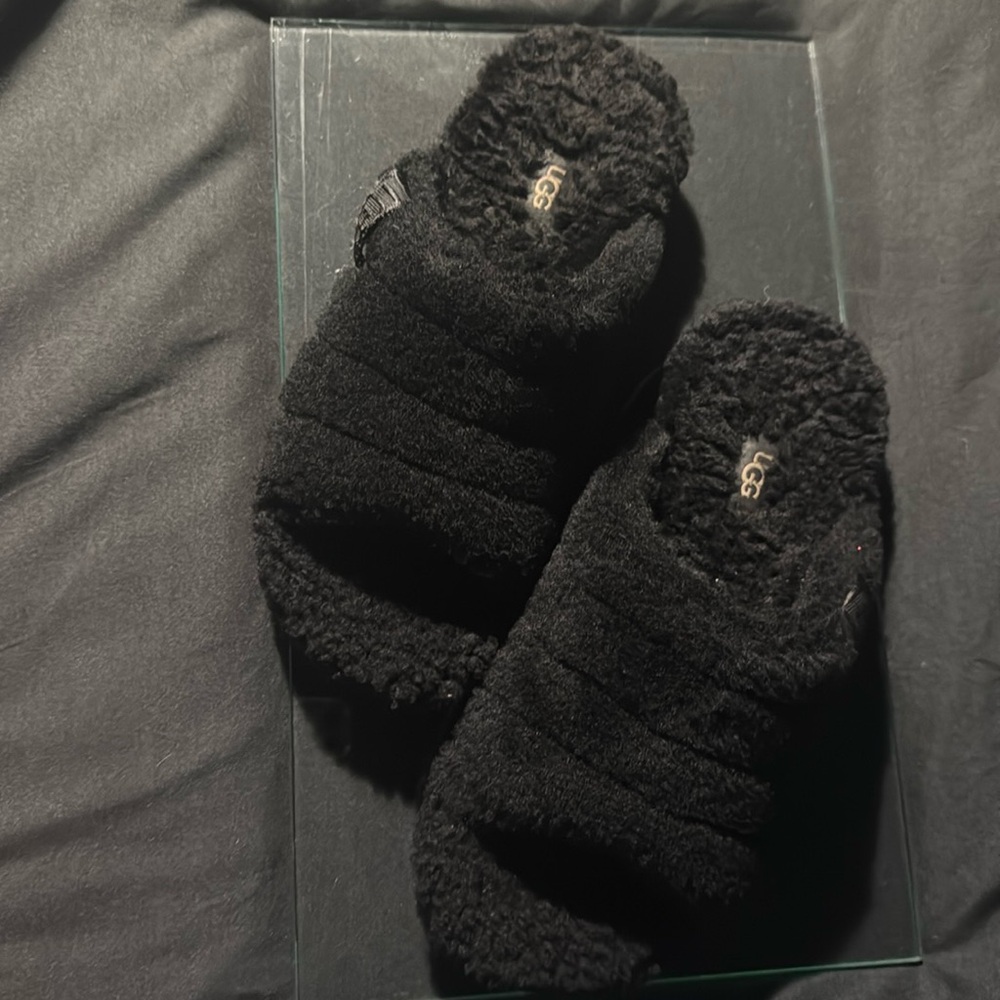 Black Ugg Slippers